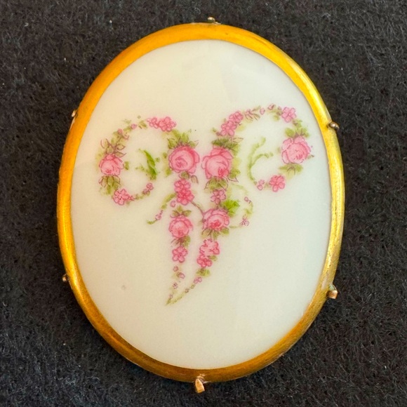 Victorian Style Gilded Porcelain Brooch with Floral Initial - Picture 1 of 8